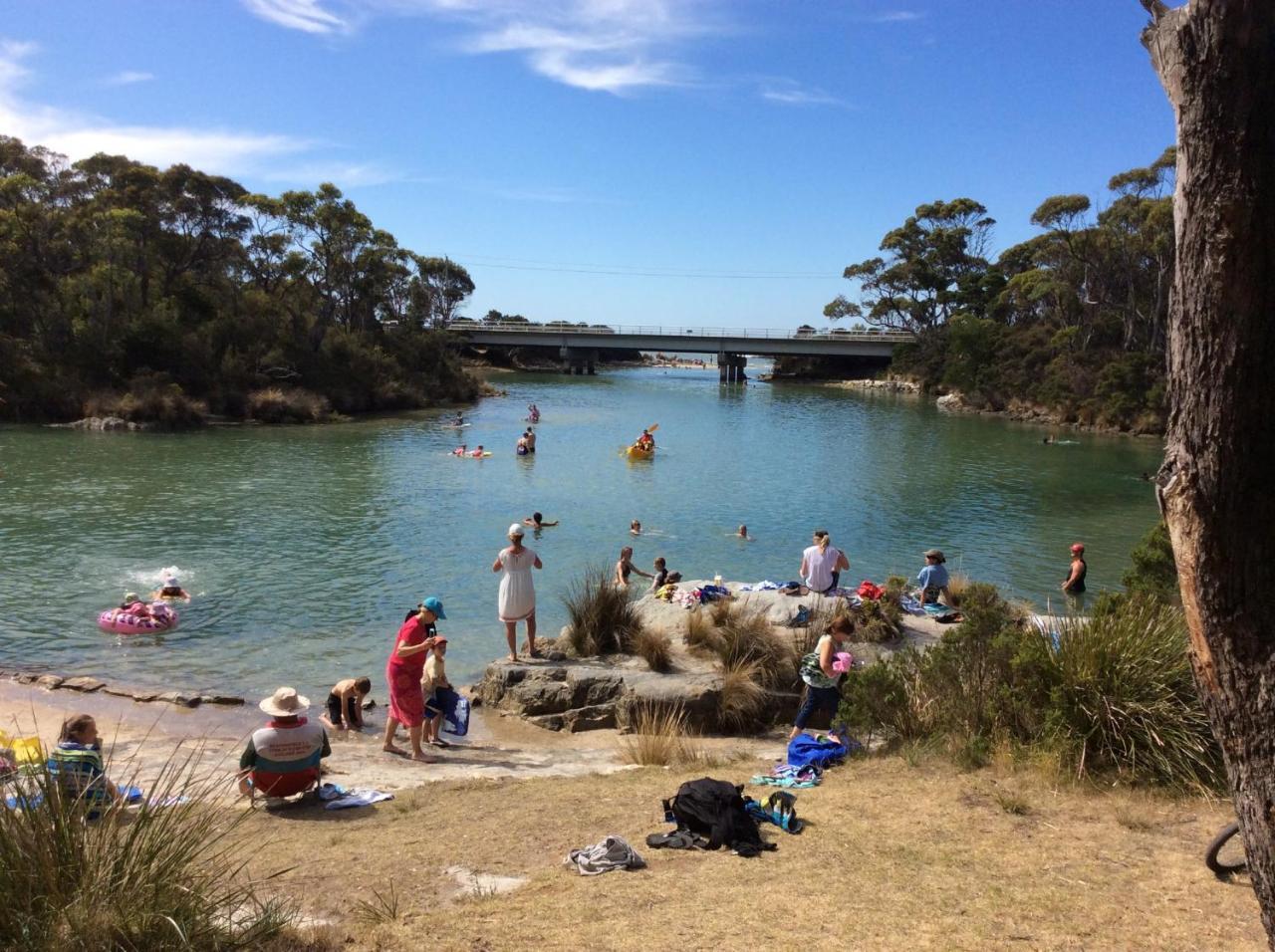 Crayfish Creek Van & Cabin Park מראה חיצוני תמונה